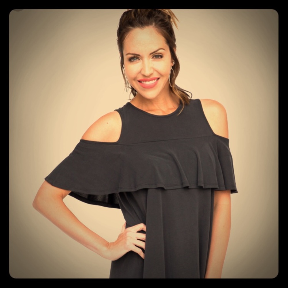 Agnes and Dora cold shoulder tunic